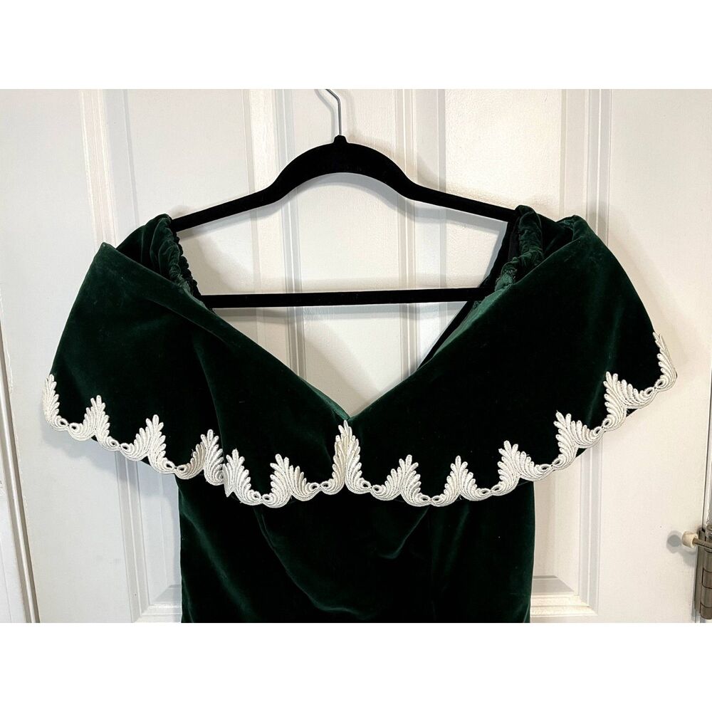 Vintage 1980s House of Bianci Green Velvet Off Shoulder A-Line Dress Size 12 - Picture 3 of 10